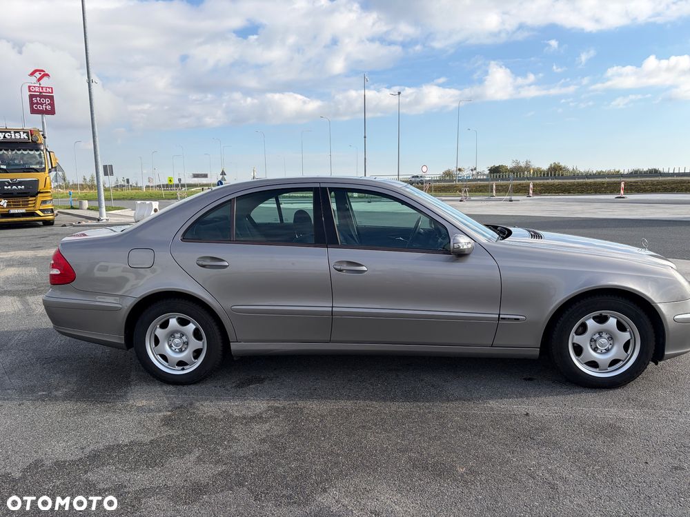 Mercedes-Benz Klasa E 200 CDI Elegance - 3