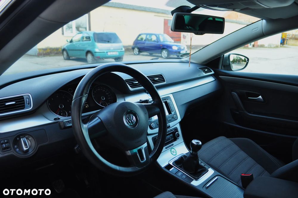 Volkswagen Passat CC - 12