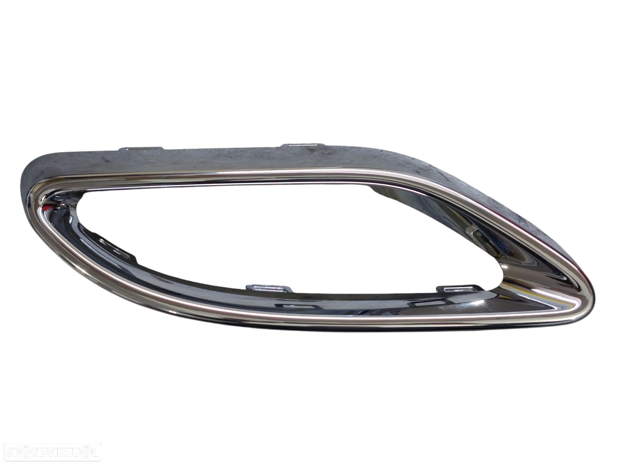 Moldura Aro Dto AMG Escape cromada Mercedes Classe C W205 , A W177 A2058852321 - 1