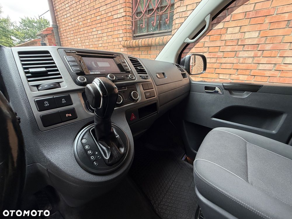 Volkswagen Multivan - 23