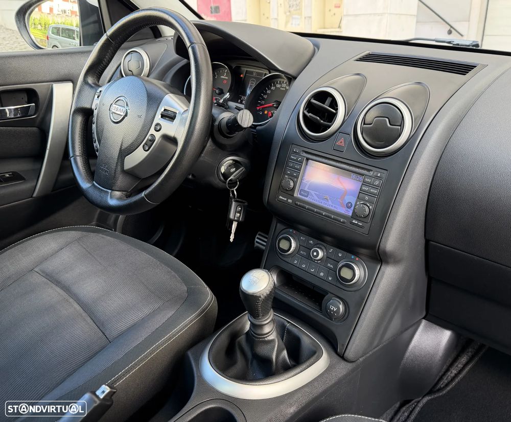 Nissan Qashqai 1.5 dCi Tekna Premium 17 - 21