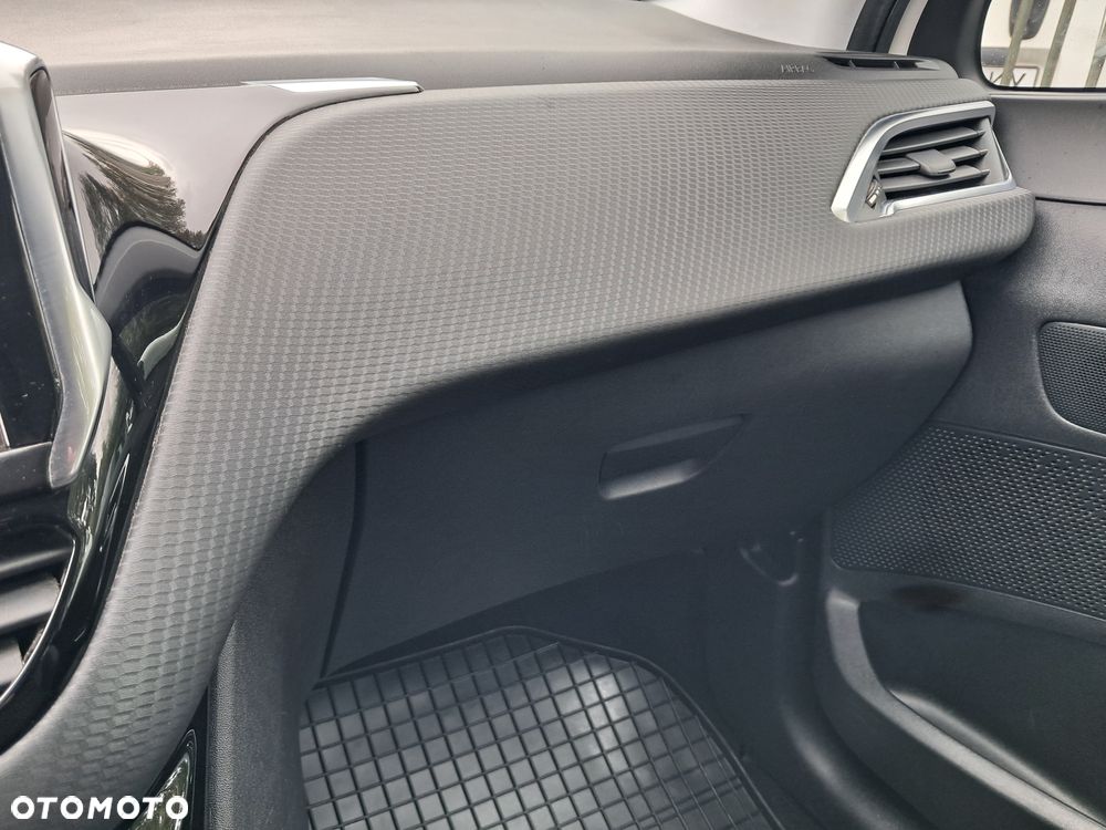 Peugeot 2008 1.6 BlueHDi Allure - 20