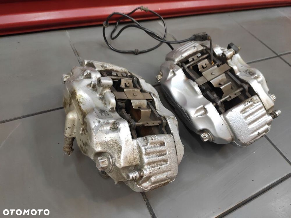 MERCEDES S-KLASA W221 LIFT 3.0CDI ZACISK PRAWY LEWY PRZÓD ZACISKI KOMPLET - 2