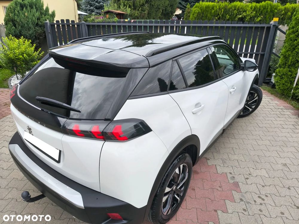 Peugeot 2008 1.5 BlueHDi Allure S&S EAT8 - 11