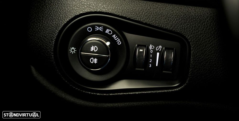 Jeep Renegade 1.0 T Limited - 10