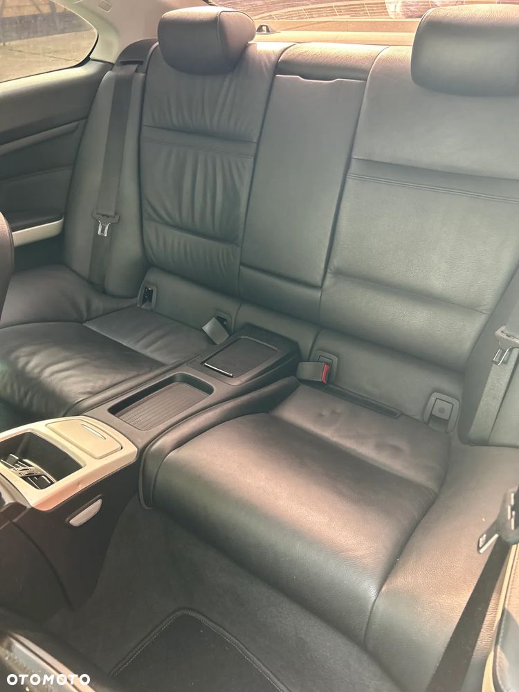 BMW Seria 3 330i Coupe - 6