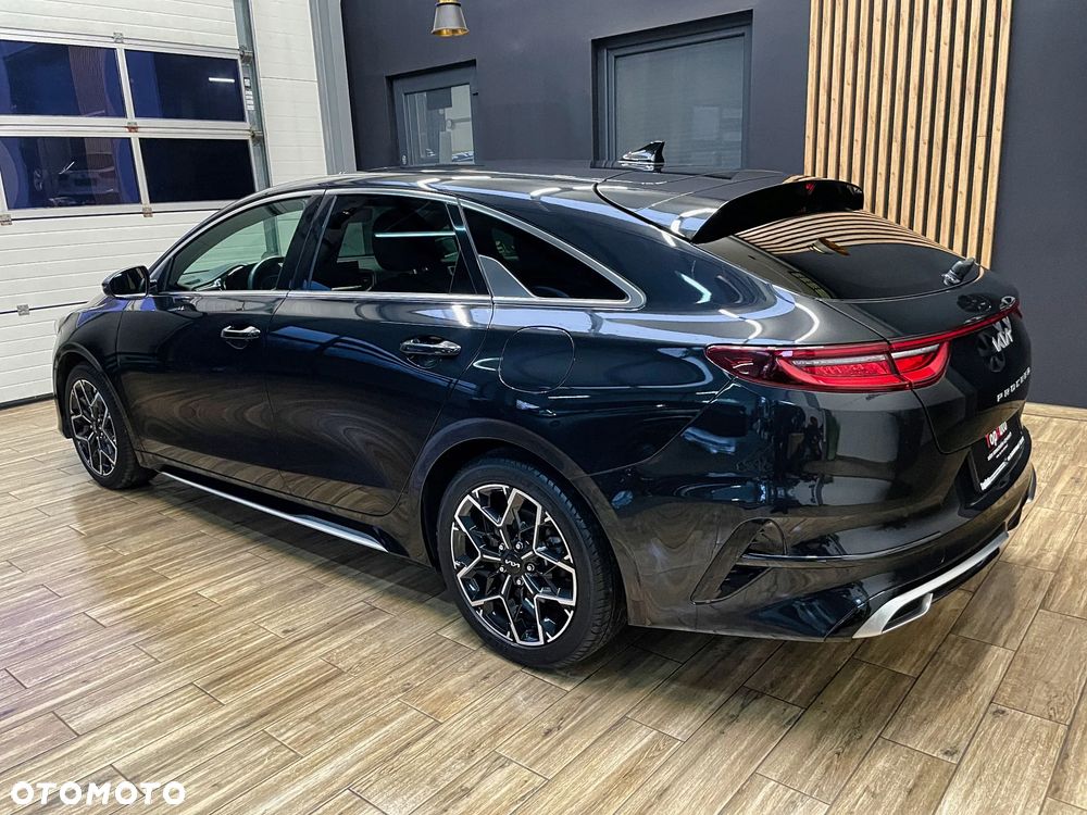 Kia ProCeed 1.5 T-GDI GT Line - 11
