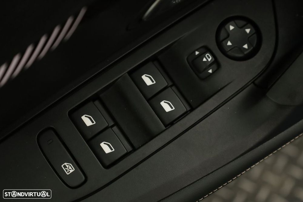 Peugeot 2008 1.2 PureTech Allure - 20