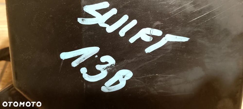 Skrzynka Bezpieczników Suzuki Swift IV1.3B - 4