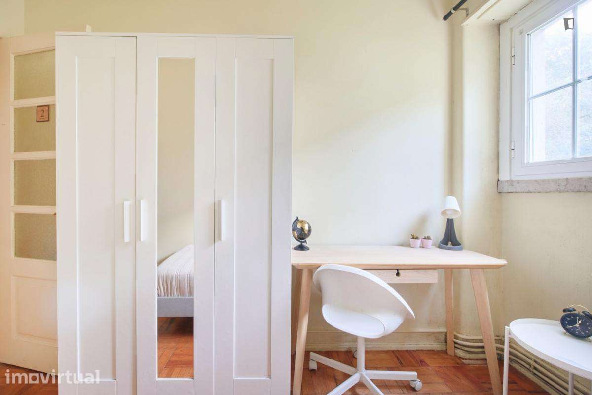 Quarto - localizado em Alvalade Lisbon - Grande imagem: 4/20