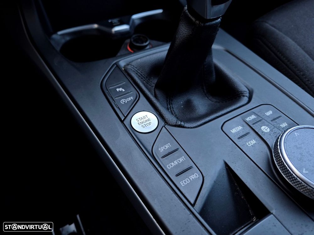 BMW 116 d EDynamics Advantage - 28