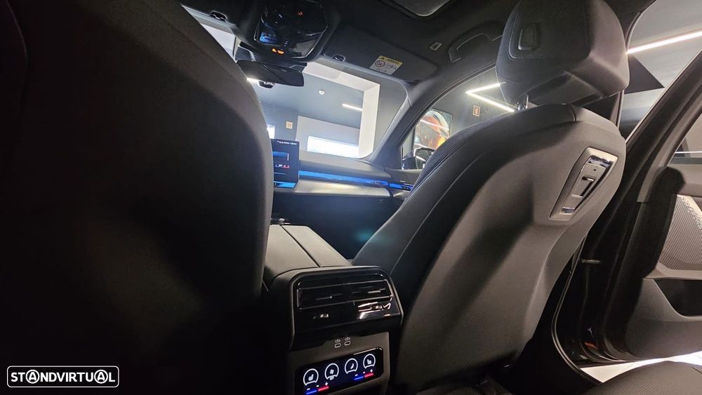 BMW i5 Touring eDrive40 - 16