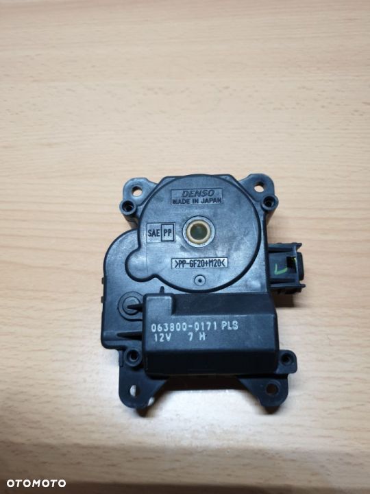 Lexus serwomotor silniczek sterowania nawiewem is 200 is 300 gs 300 gs 430 - 1