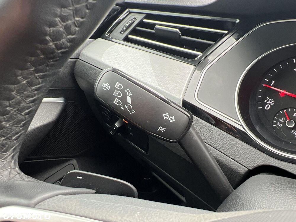 Volkswagen Passat - 19