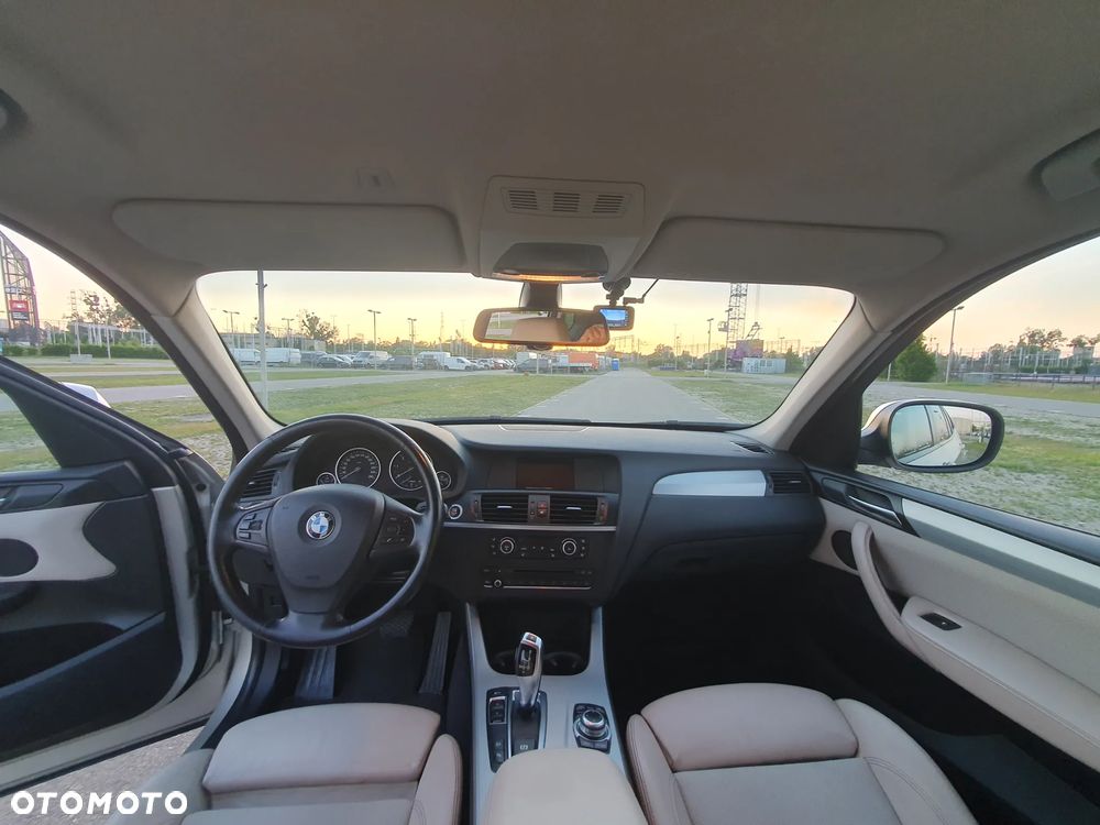 BMW X3 xDrive20d - 9