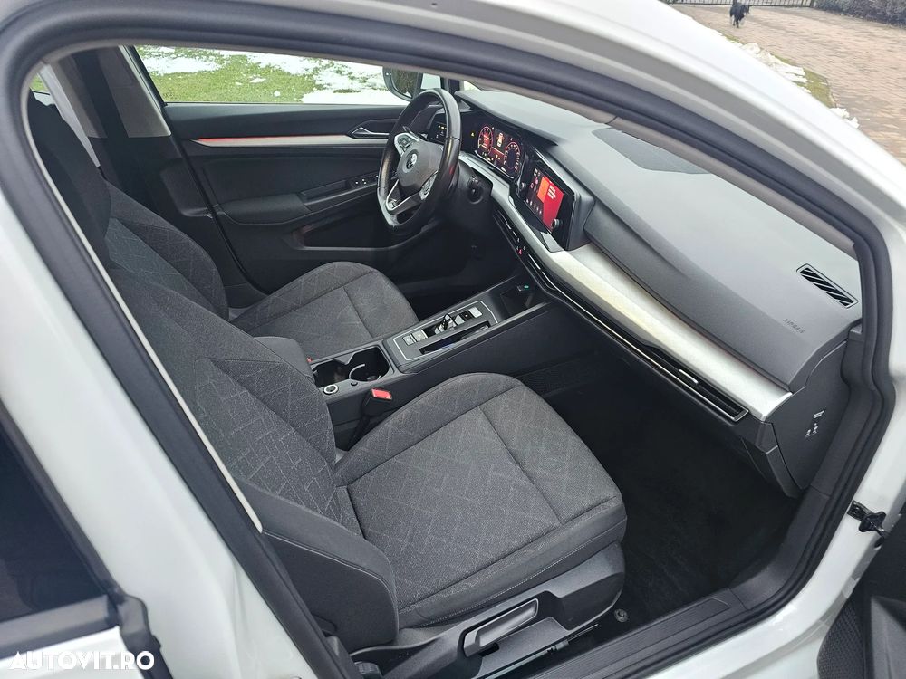 Volkswagen Golf 1.5 eTSI MHEV 150CP DSG Life - 2