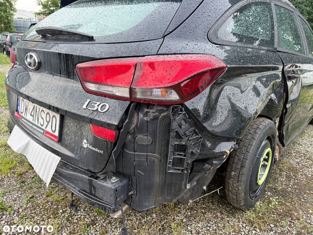Hyundai i30 1.0 T-GDI Classic + DCT - 12