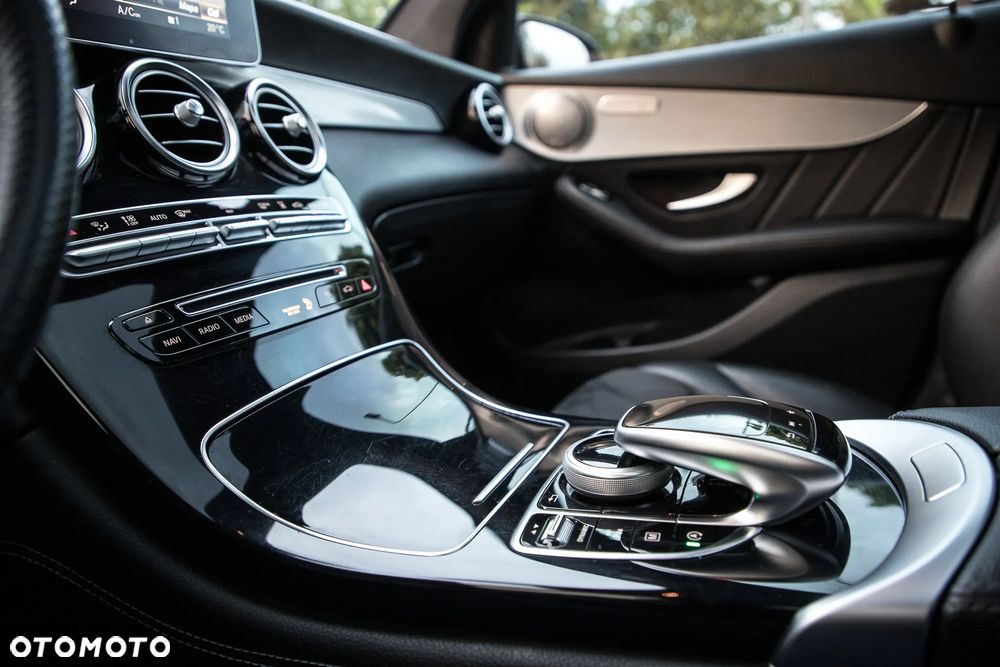 Mercedes-Benz GLC 300 4-Matic - 26