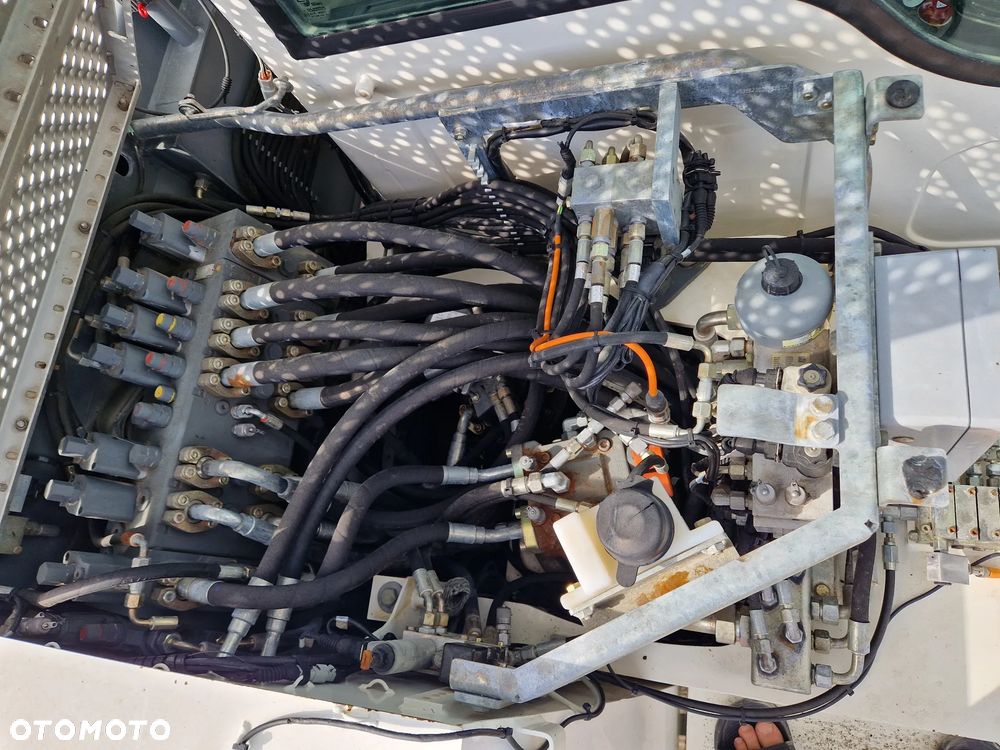 Liebherr A311 - 20