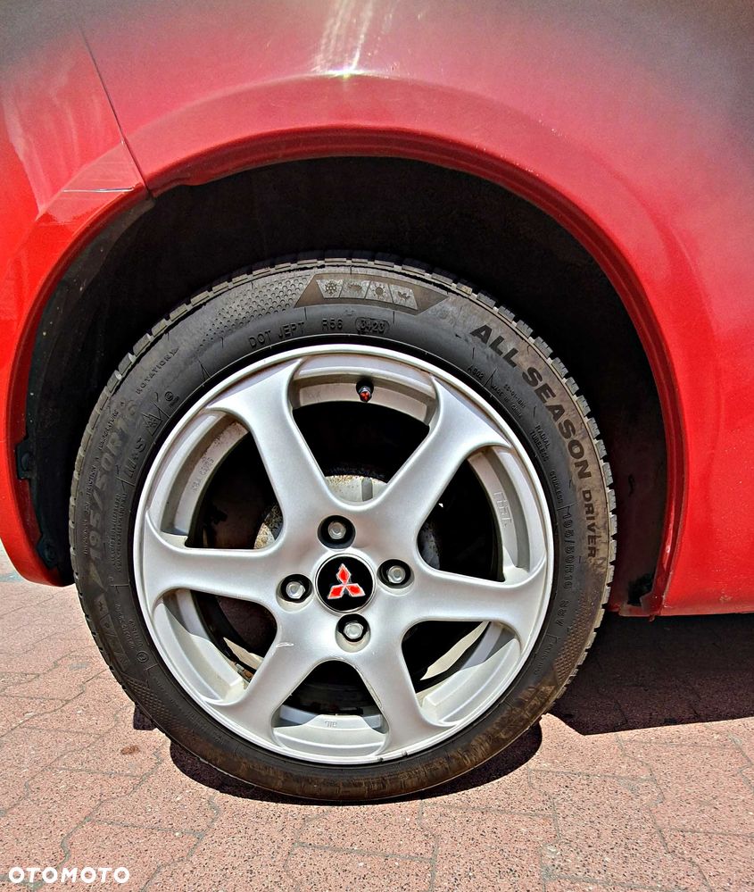Mitsubishi Colt - 4