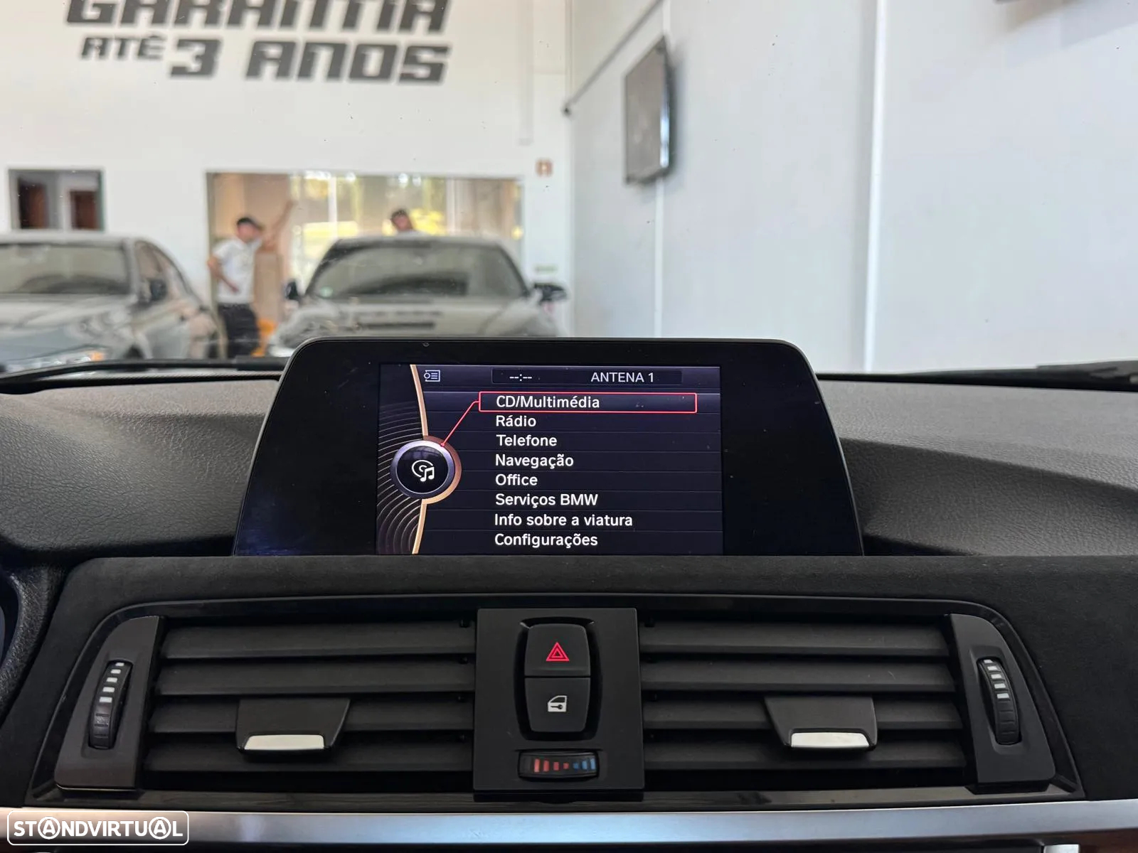 BMW 320 i Pack M - 29