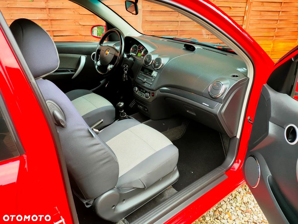 Chevrolet Aveo 1.4 16V LS - 26