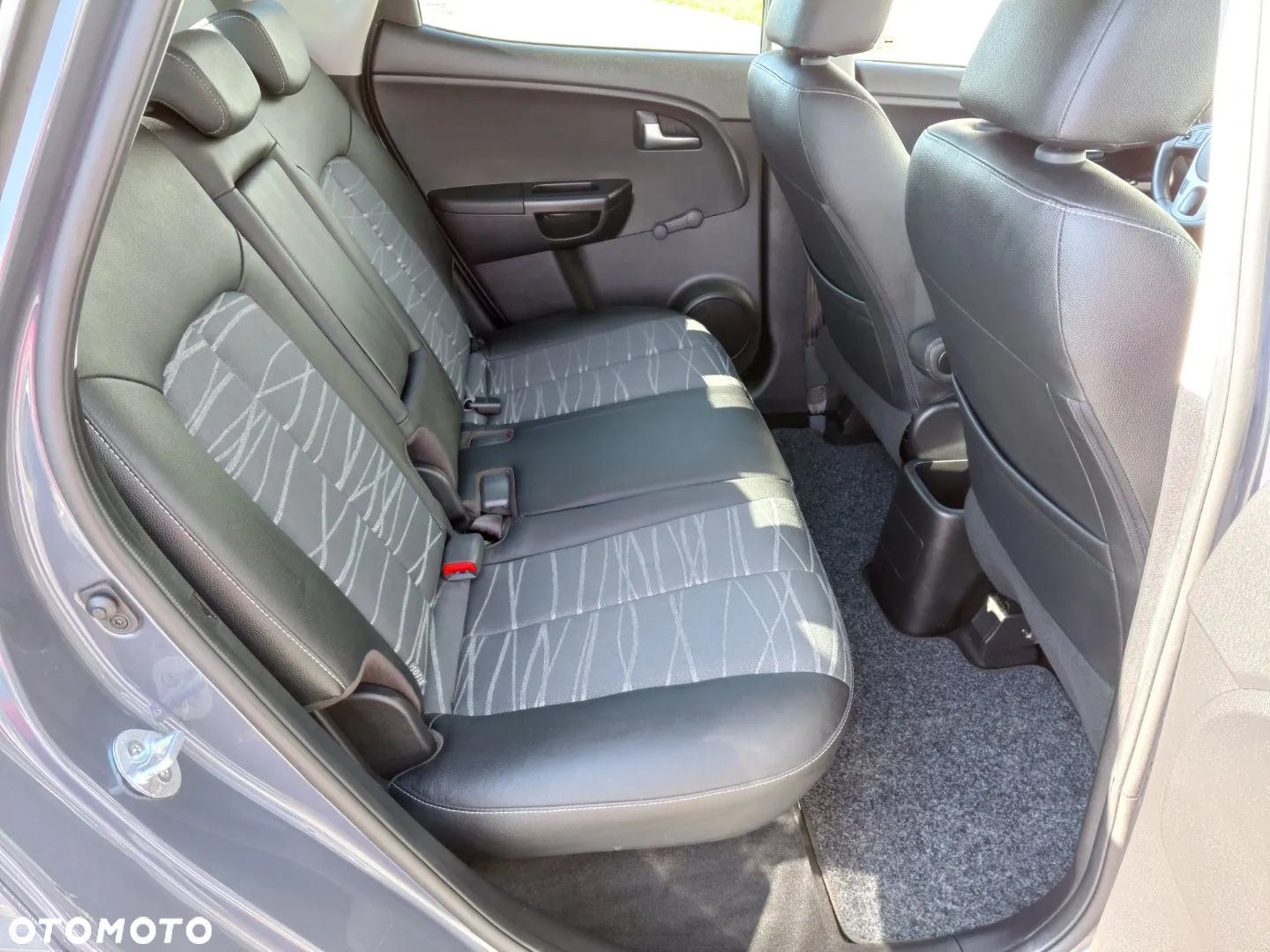 Kia Venga 1.4 CVVT Business Line - 15