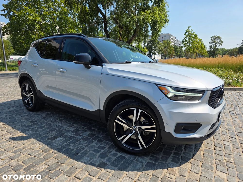 Volvo XC 40 T5 AWD R-Design - 1