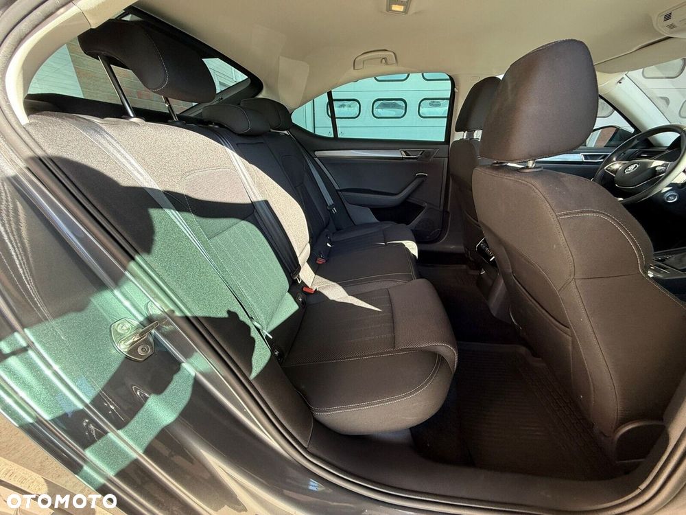 Skoda Superb 2.0 TDI SCR Style DSG - 13