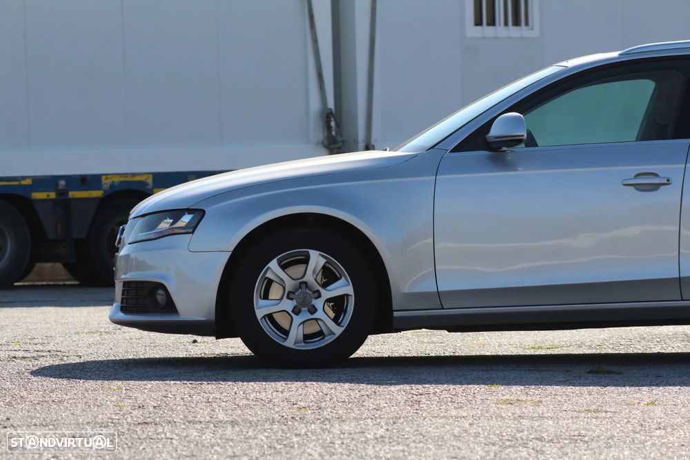 Audi A4 Avant 2.0 TDI exclusive - 15