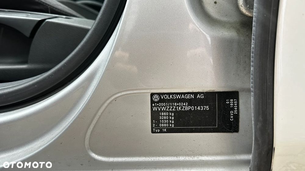 Volkswagen Golf - 25