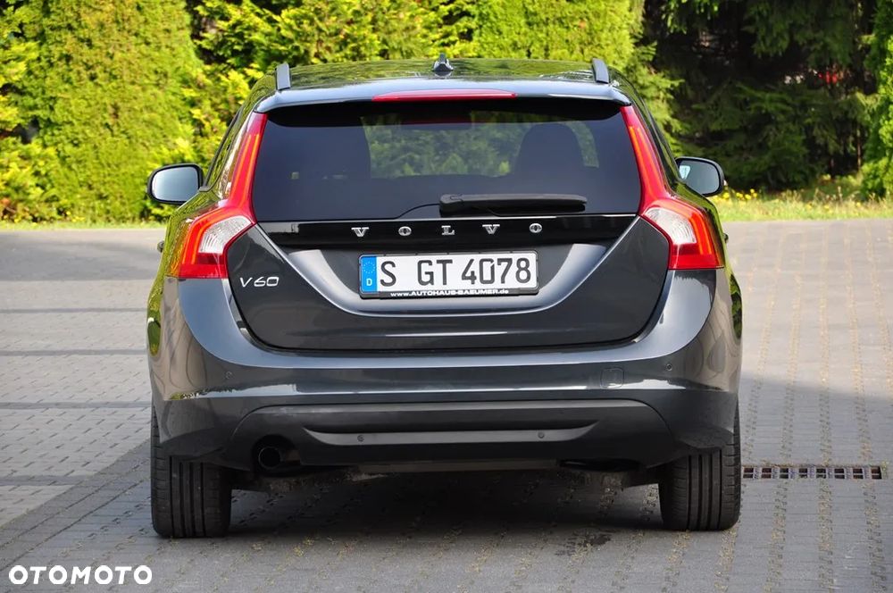 Volvo V60 D3 Momentum - 13