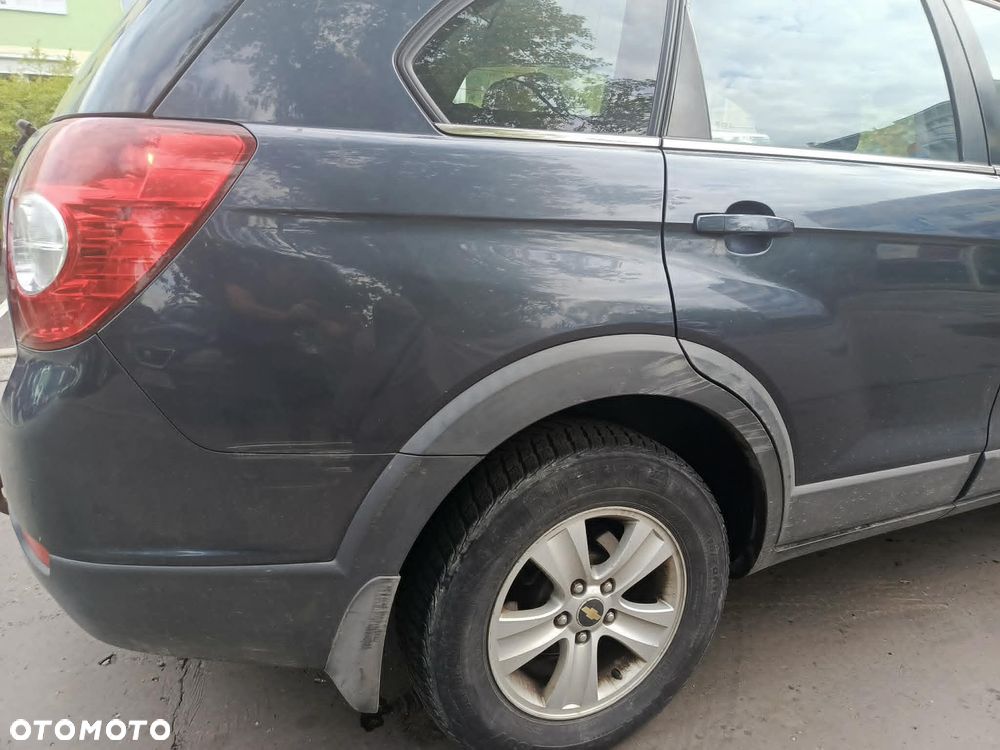 Chevrolet Captiva 2.4 LS - 7