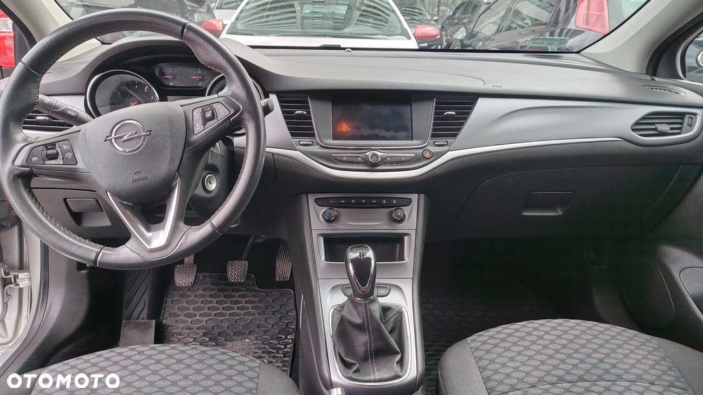 Opel Astra 1.2 T Edition S&S - 8