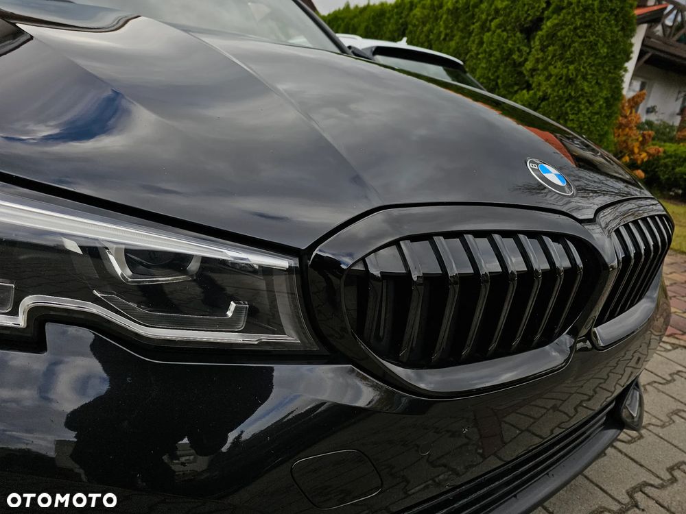 BMW Seria 3 318i Sport Line - 16
