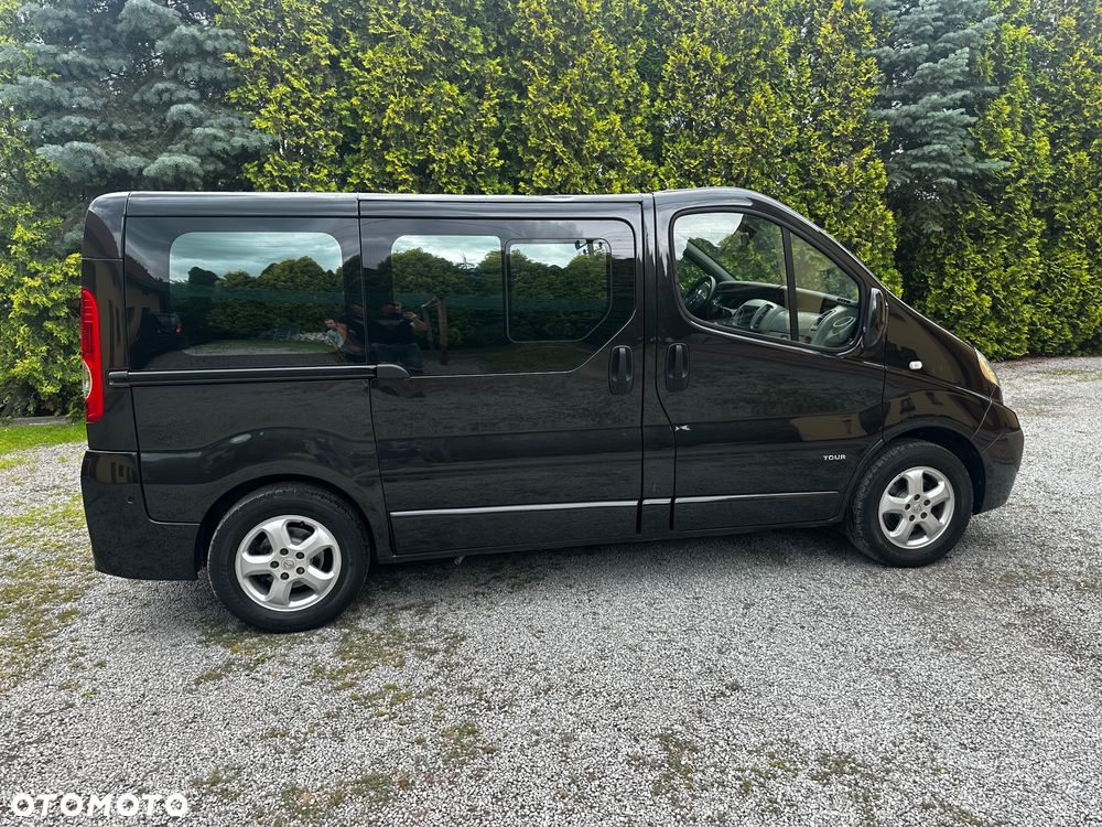 Opel Vivaro - 8