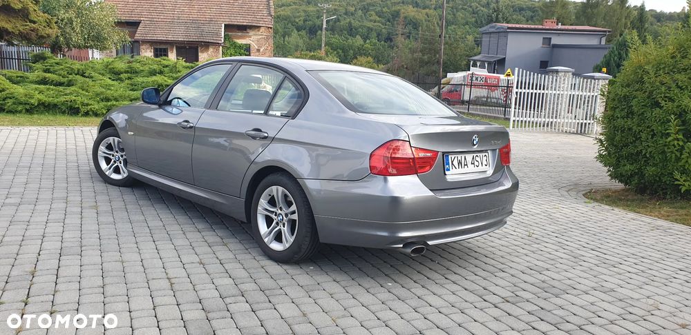BMW Seria 3 318d - 6