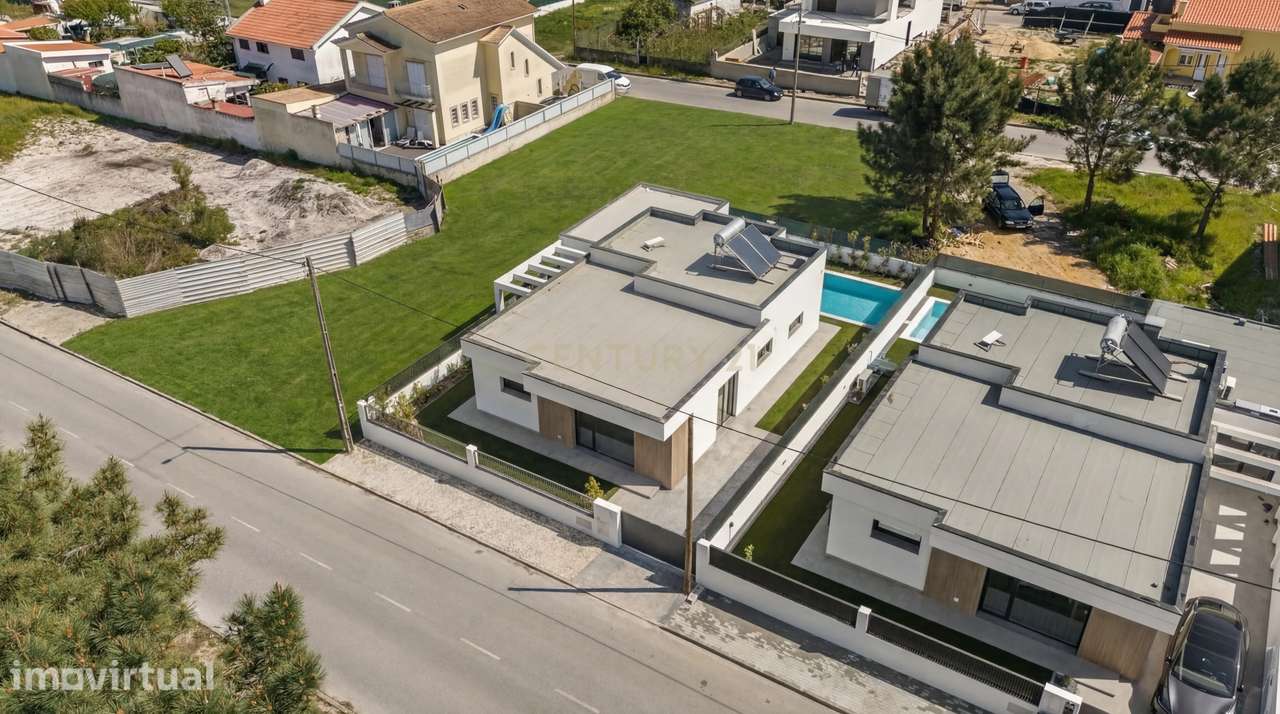 Moradia Isolada T3 com Suite, Open Space e Piscina | Fernão Ferro - Grande imagem: 5/35