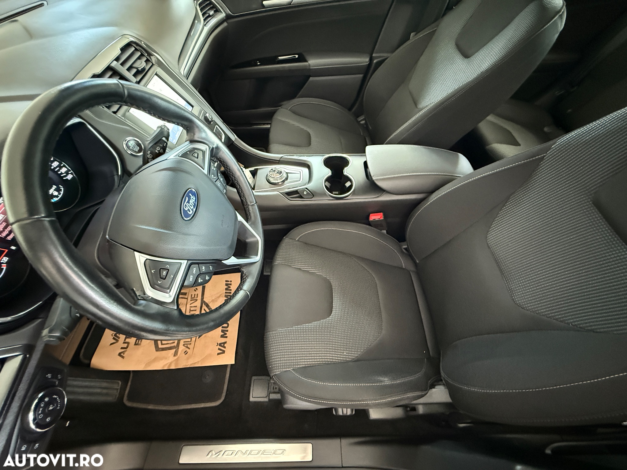 Ford Mondeo 2.0 TDCi Powershift Titanium - 24