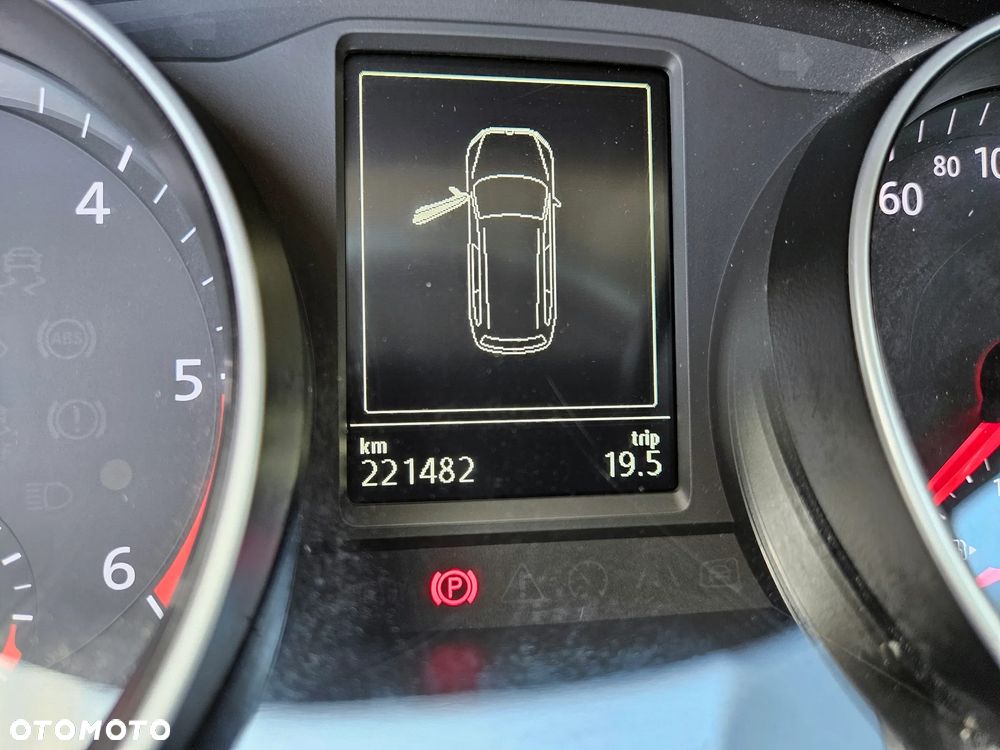 Volkswagen Passat 2.0 TDI SCR DSG Comfortline - 12
