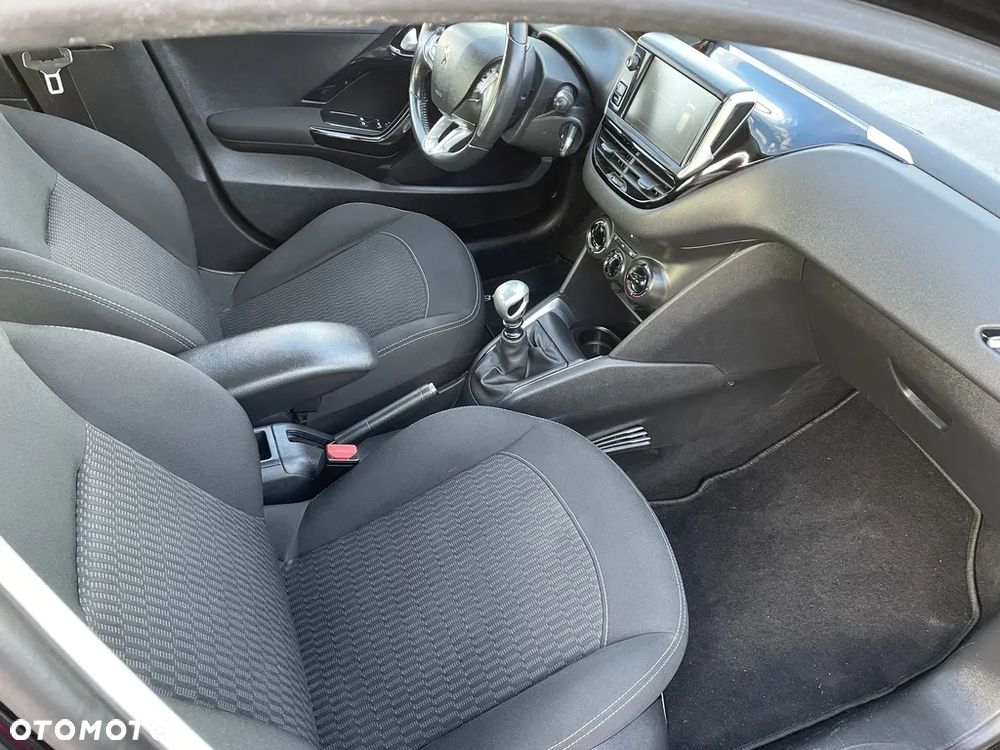 Peugeot 208 BlueHDi 100 Active - 11