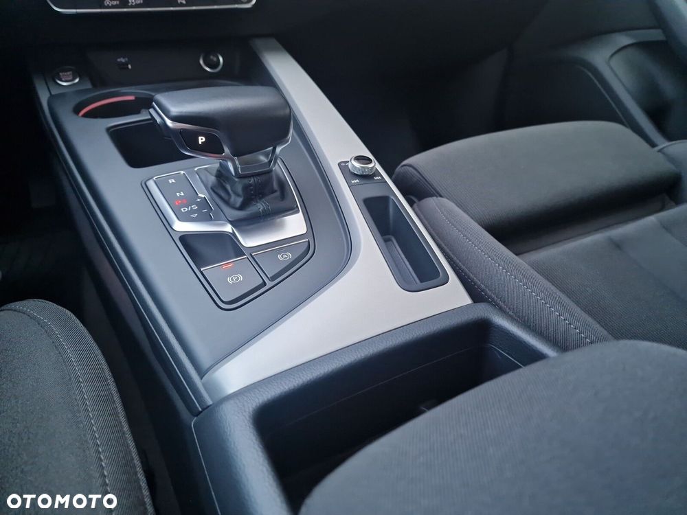 Audi A4 Limousine 35 TFSI mHEV Advanced S tronic - 16