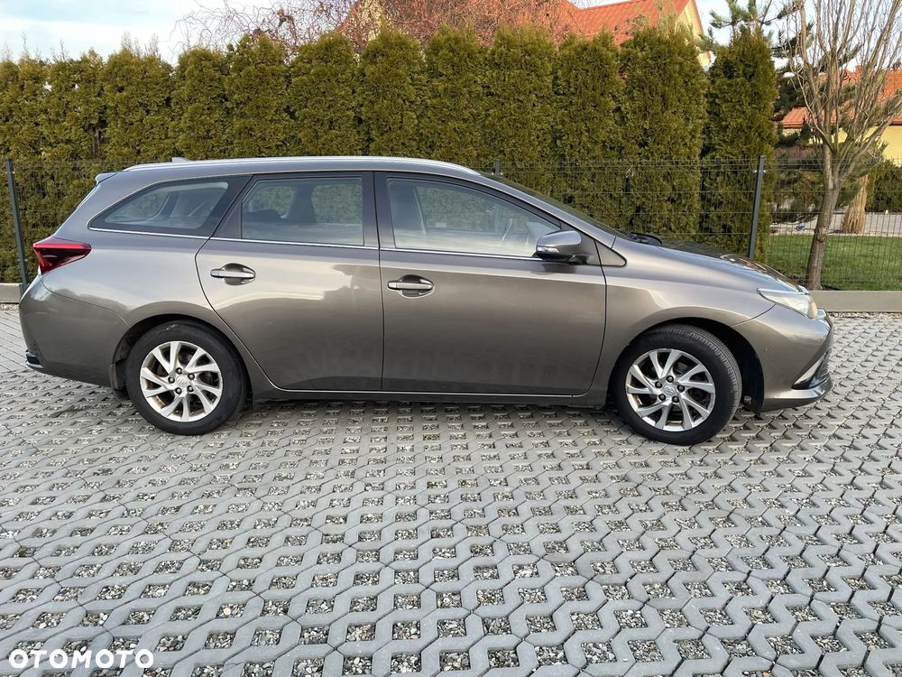 Toyota Auris 1.6 Active - 11