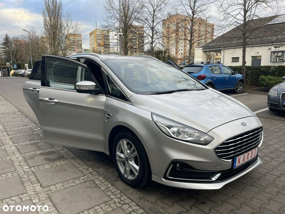 Ford S-Max - 17