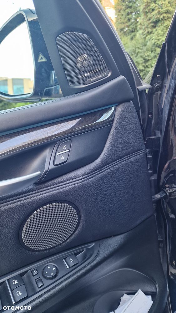 BMW X5 xDrive50i - 7