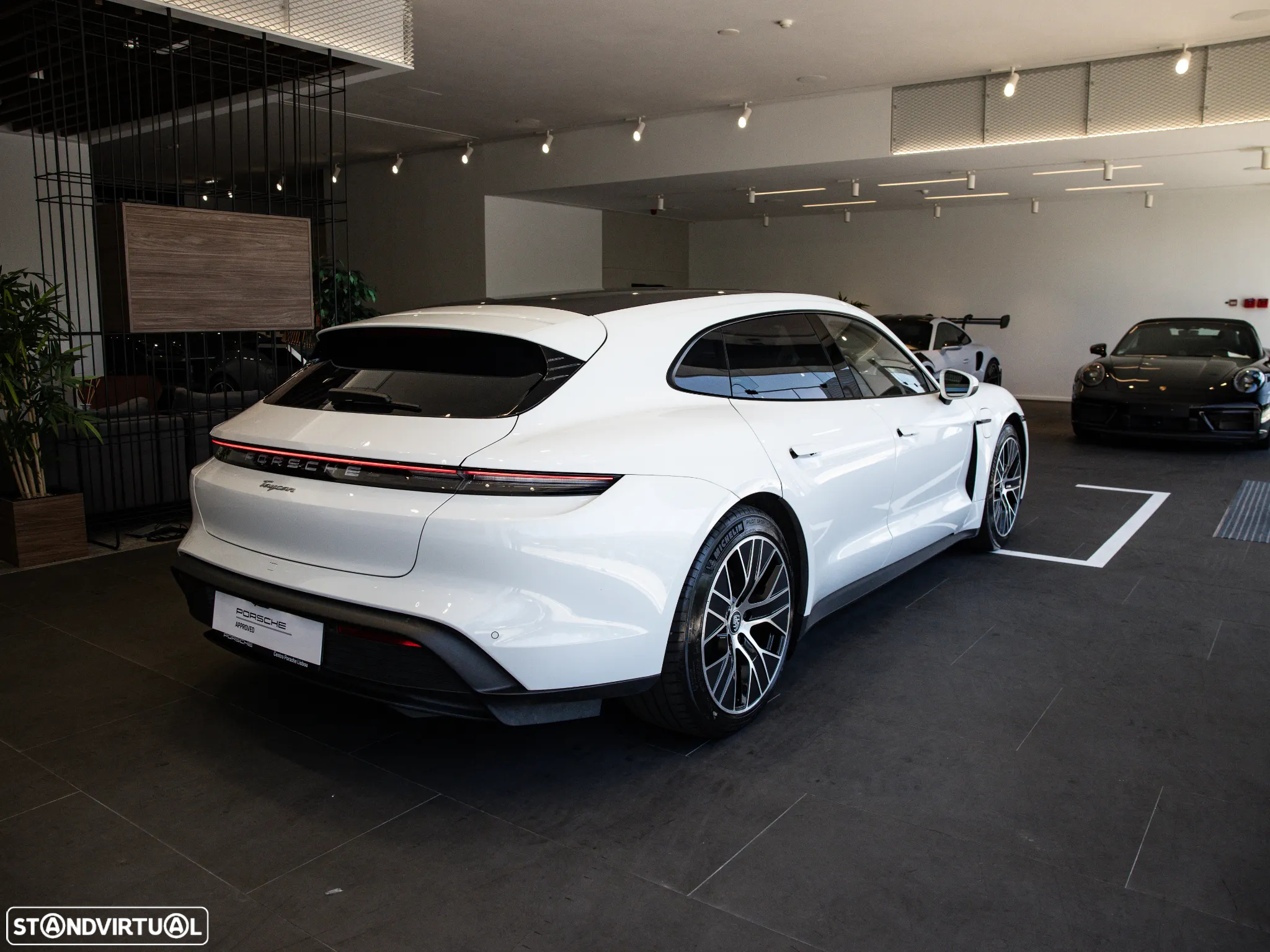 Porsche Taycan Sport Turismo Standard - 6