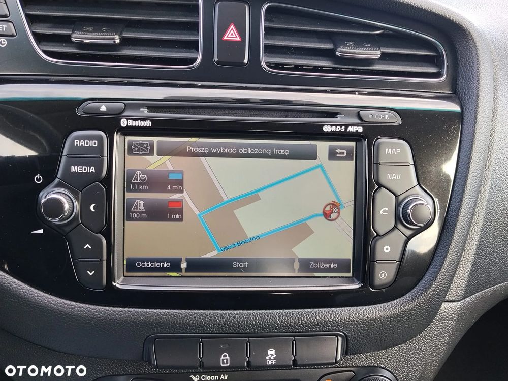 Kia Ceed 1.6 GDI ISG Platinum Edition - 16