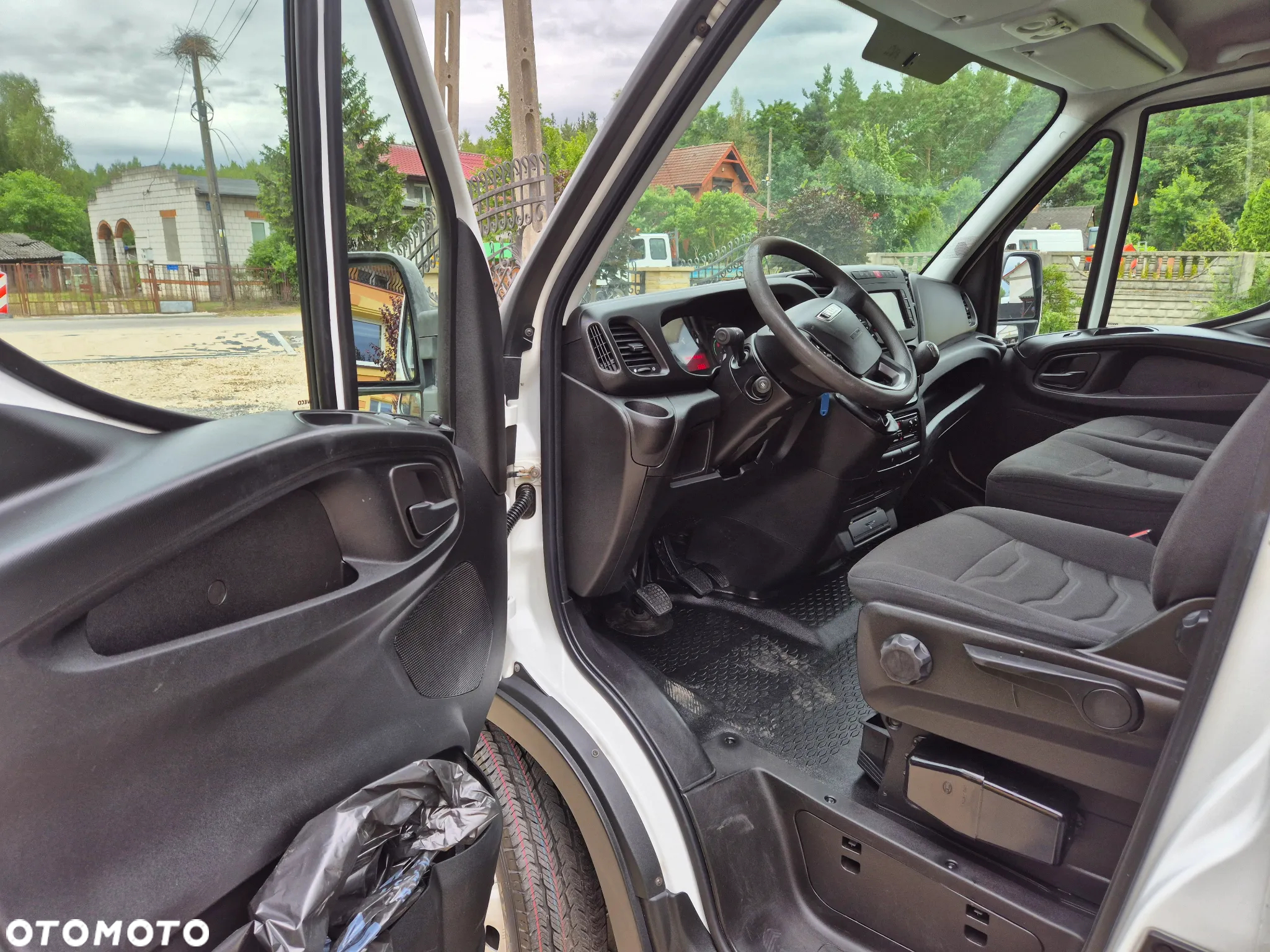 Iveco DAILY 40C15 L3H2 KLIMA BLIZNIAK TEMPOMAT BLOKADA MOSTU NAVI - 21