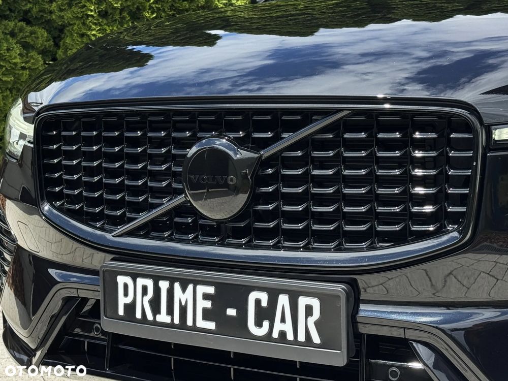 Volvo XC 60 B4 D AWD Plus Dark - 2