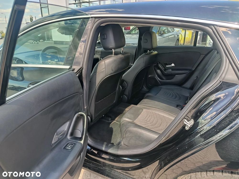 Mercedes-Benz CLA 250 e PHEV 8G-DCT - 9